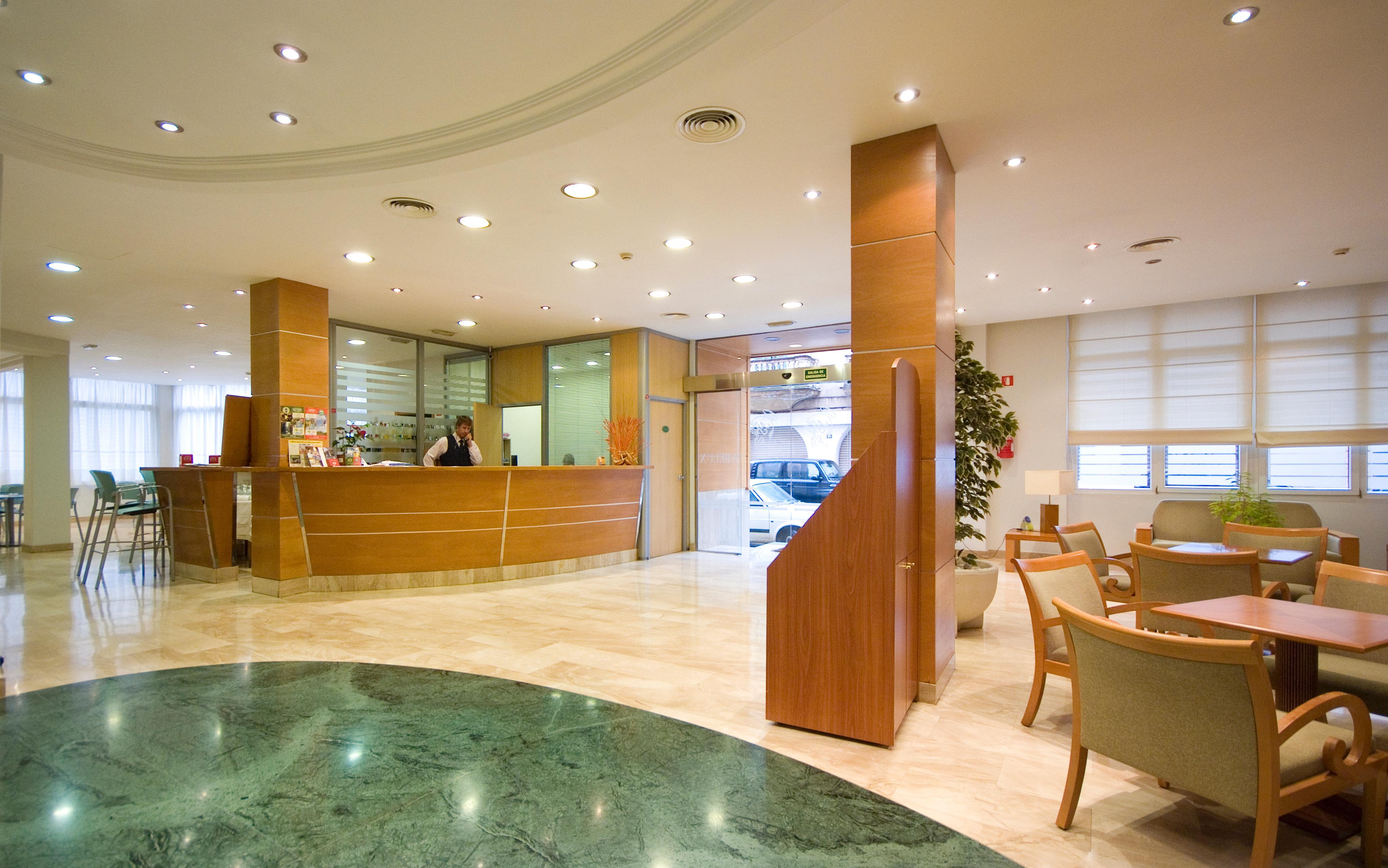 Abelux Hotel Palma de Mallorca Bagian luar foto