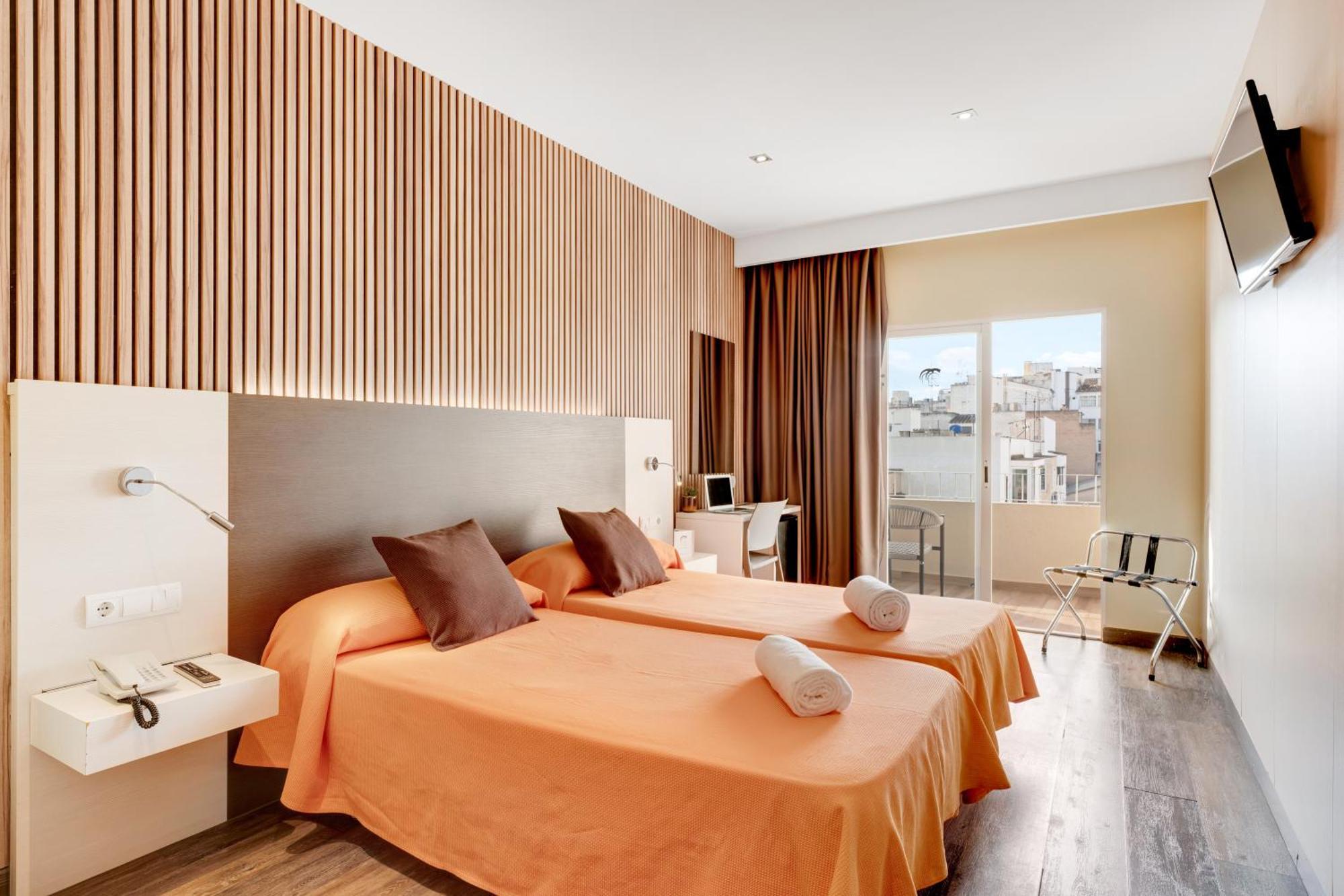 Abelux Hotel Palma de Mallorca Bagian luar foto
