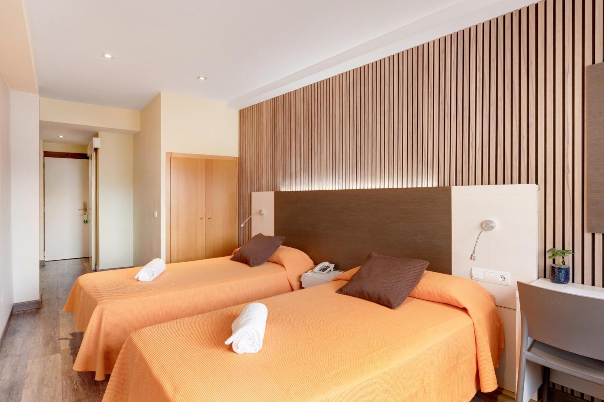 Abelux Hotel Palma de Mallorca Bagian luar foto